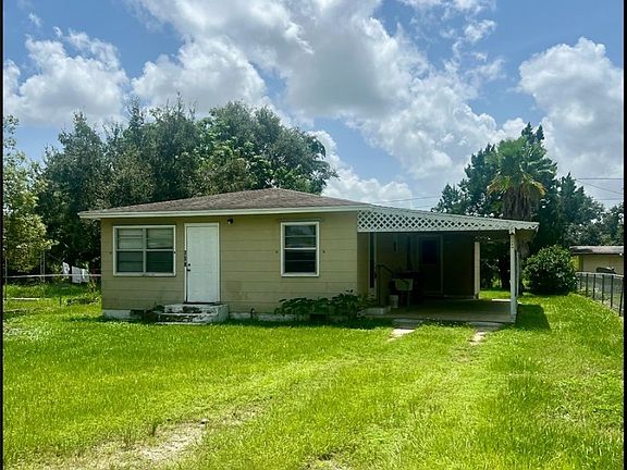 2nd image of 108 E Royal Palm St