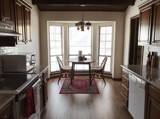 9810 E Boston Cir, Wichita, KS 67207