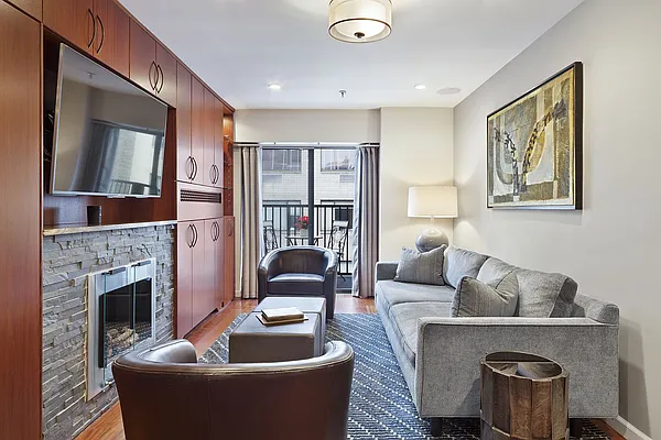 Sold by Compass | media 3