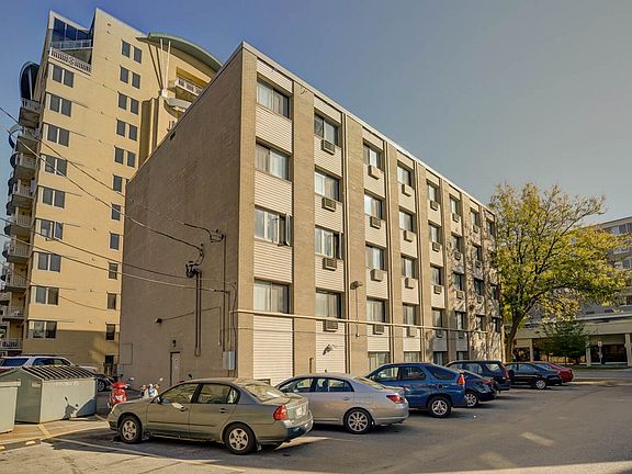 3rd image of 212 Marion St #3932034