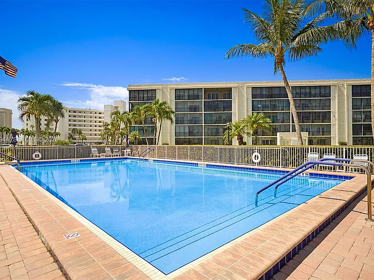 100 Intracoastal Pl #102 — Photo 32