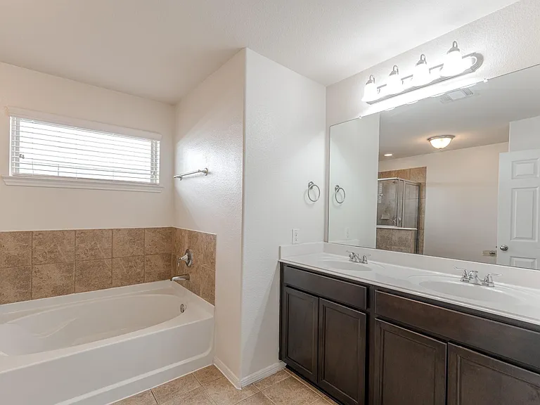 13527 Vista De Oro St — Photo 25