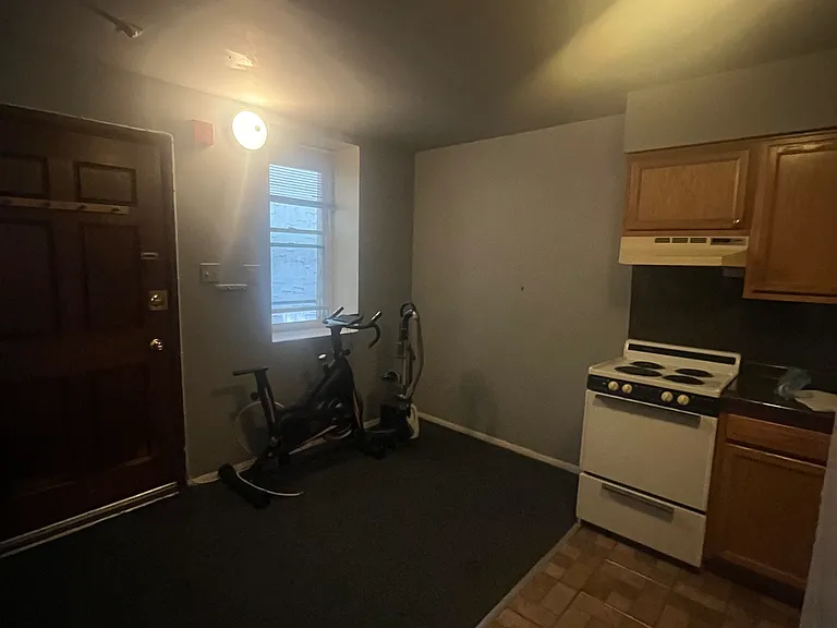 330 Bainbridge St #23 — Photo 3