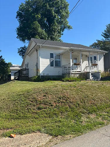 1113 Grove St Photo 1