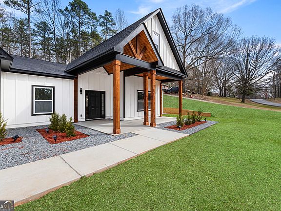 5th image of 177 Summit Ridge Dr SE