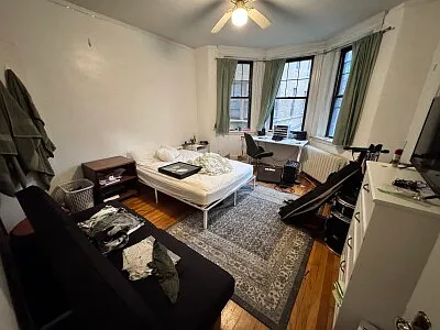 56 Queensberry St #12A Photo 1