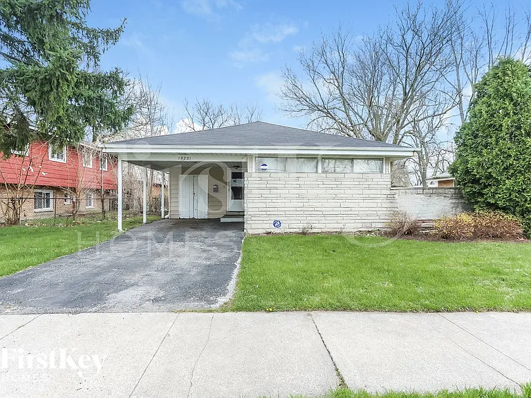 15231 Hastings Dr — Photo 1