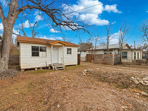 2nd image of 114 Zerm Rd