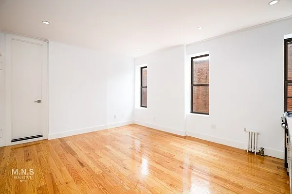 Rented by MNS | media 15