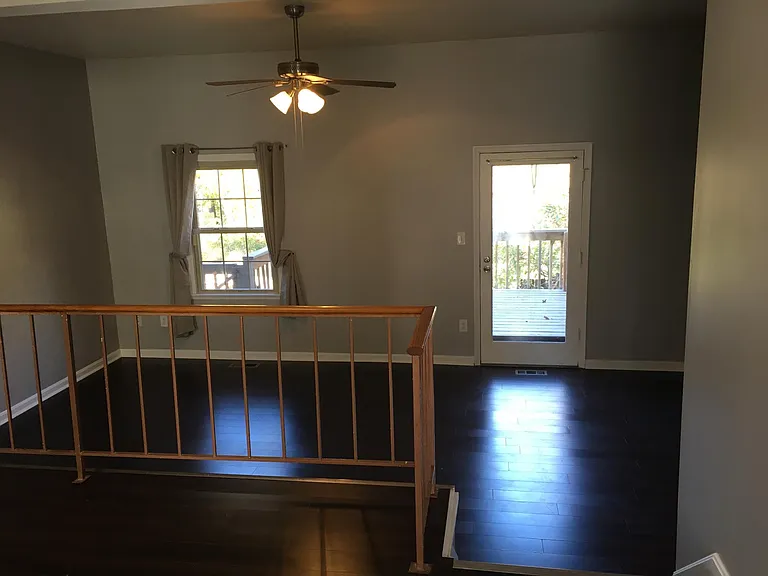5758 Yellowrose Ct — Photo 31