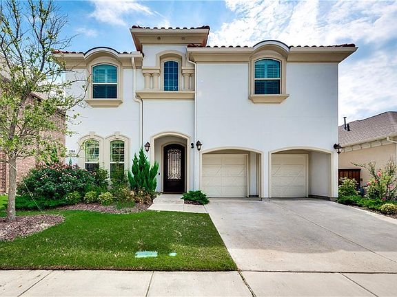 2nd image of 2504 Las Palmas Ln