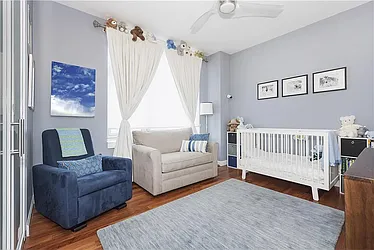 Rented by R New York