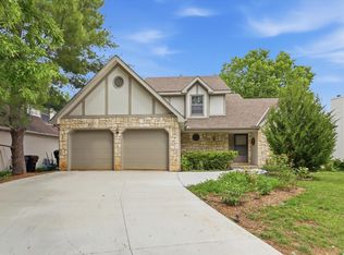 1308 Stone Meadows Dr, Lawrence, KS 66049
