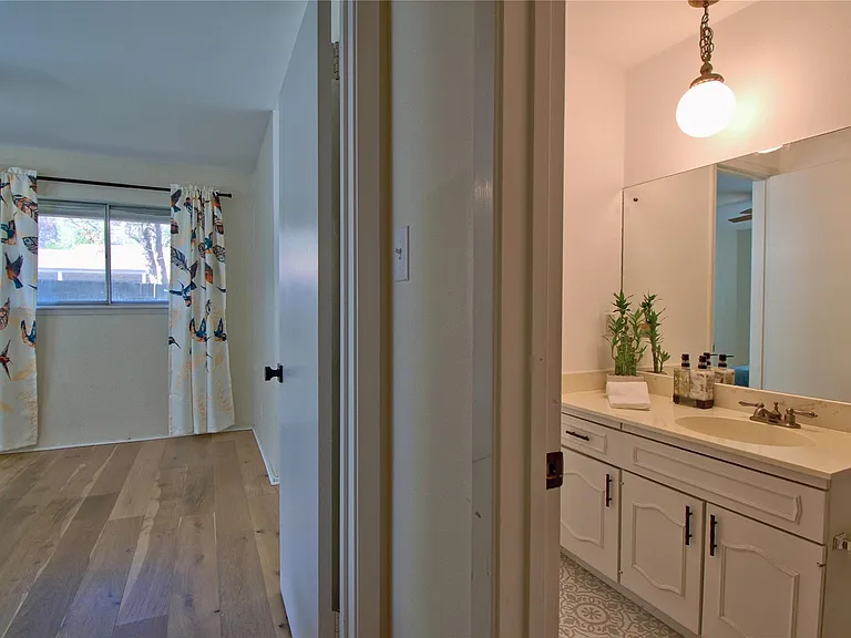 9202 Quail Meadow Dr — Photo 17