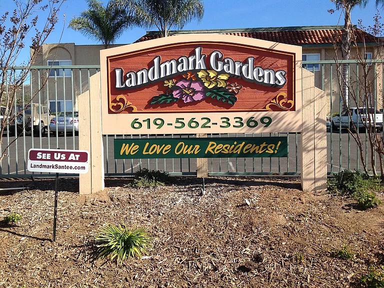 Landmark Gardens — Photo 40