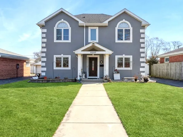8297 N Washington St, Niles, IL 60714