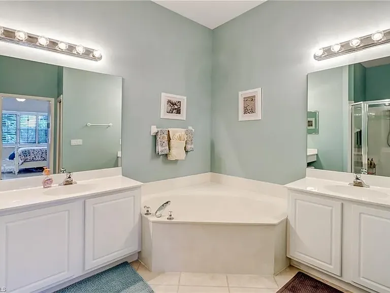 913 Fairhaven Ct — Photo 19