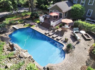 33 Gilmore Ave, Cresskill, NJ 07626