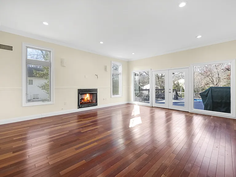 831 Pascack Rd — Photo 11
