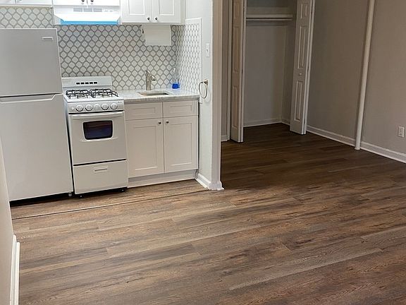 5th image of 1390 2nd Ave APT 4B