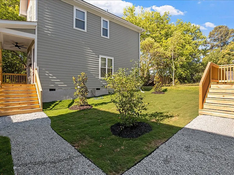 320 Gray Ave #A — Photo 29