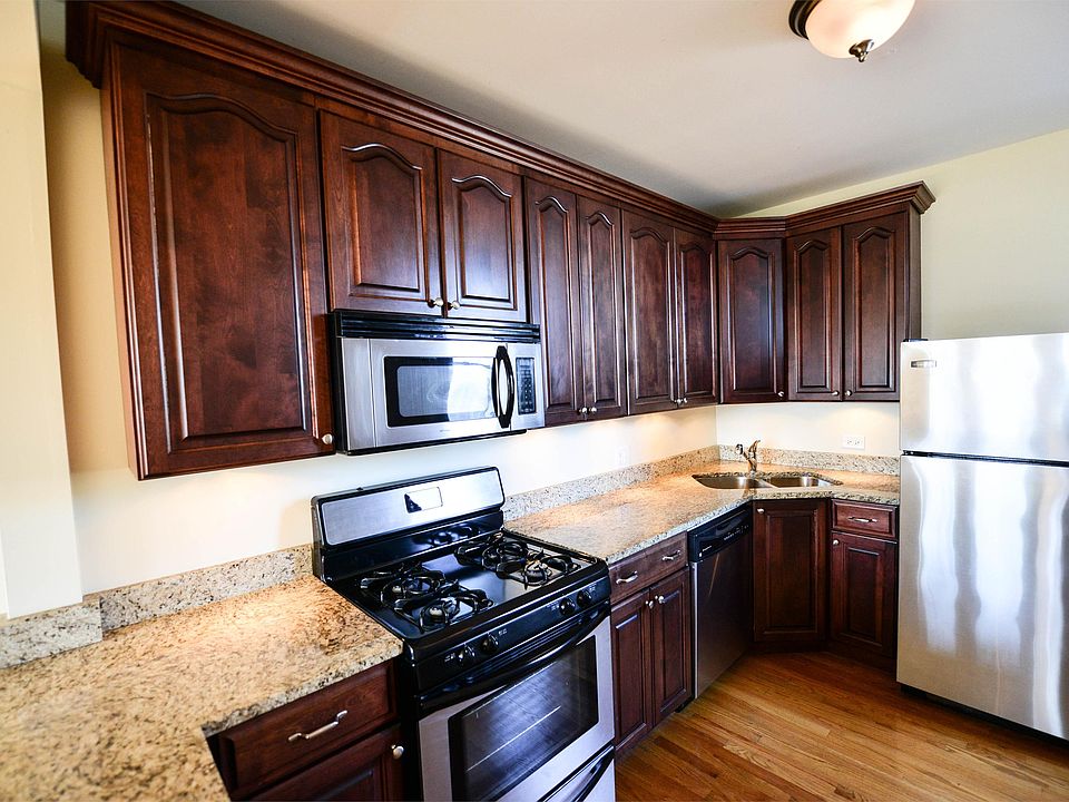 1st image of 3422 W Leland Ave #3W