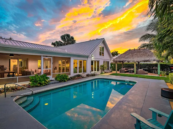 19 Leeward Circle, Tequesta, FL 33469