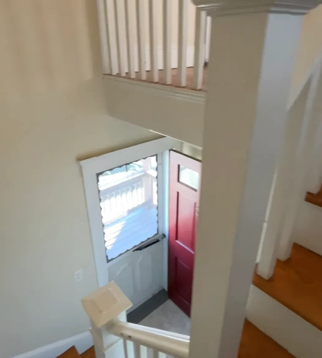 3 bed, 1160 sqft, $3,100 — Photo 3