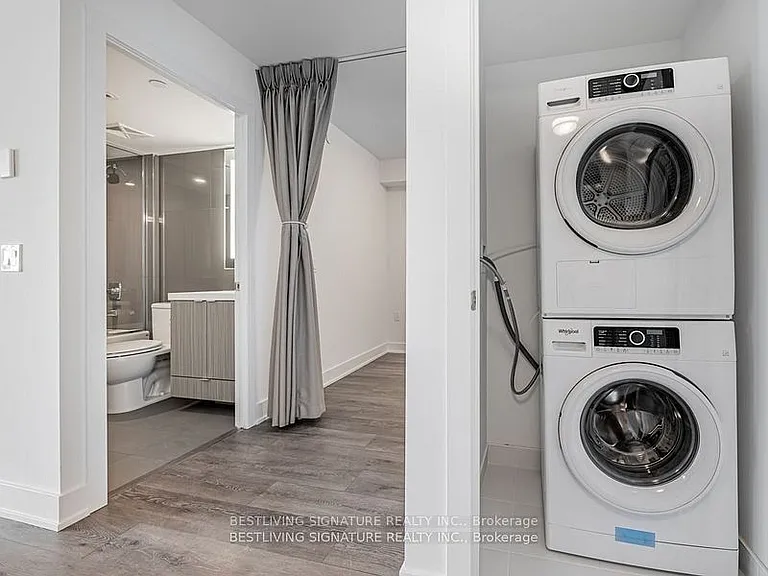 585 Bloor St E #1521 — Photo 23