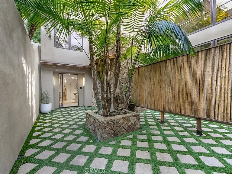 3130 Breakers Dr — Photo 5