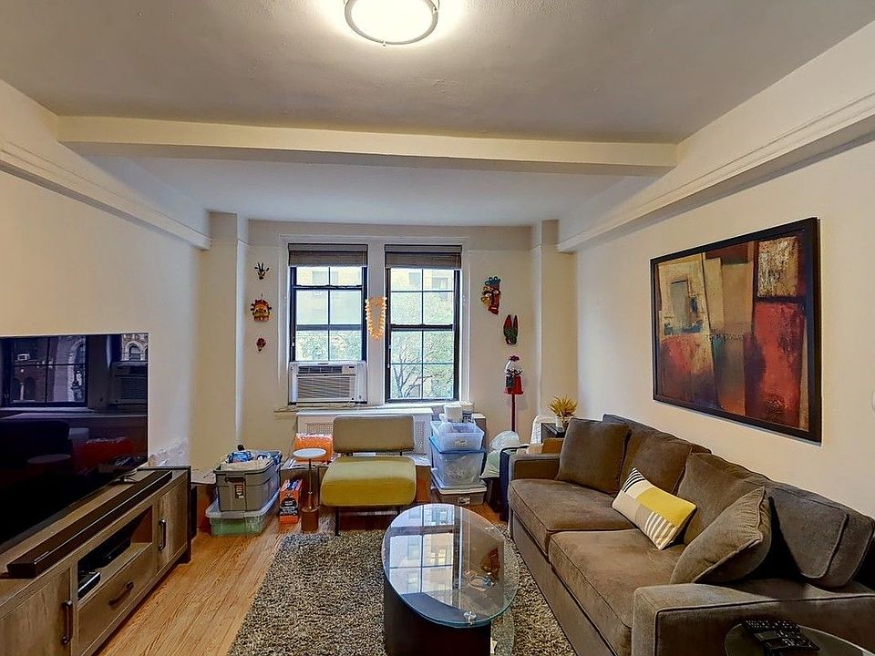 1st image of 50 W 72nd St APT 401