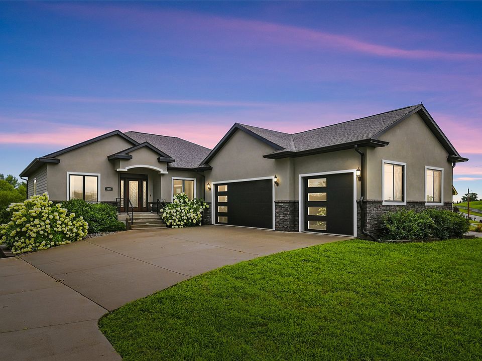 1st image of 3371 McKinley Ave