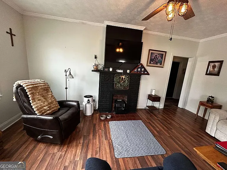 259 N Oliver St #A — Photo 9