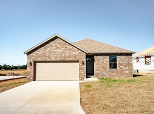 1108 Fenli Ave, Monett, MO 65708