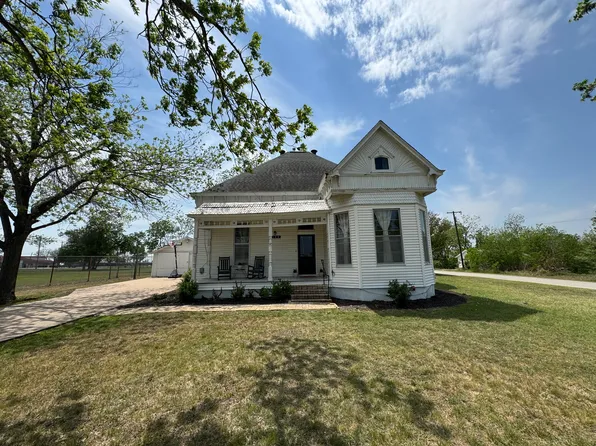 1100 Symes St, Taylor, TX 76574