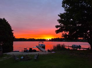 7073 Peninsula Dr NE, Rockford, MI 49341