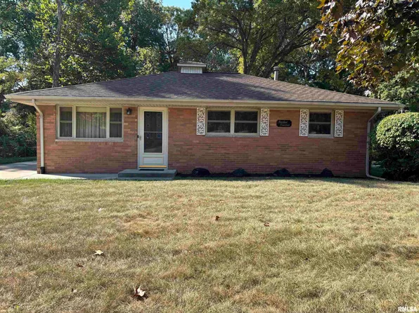 1914 W White Oak Dr, Peoria, IL 61614