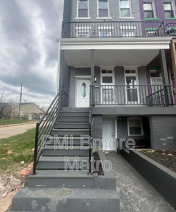 1756 E North Ave