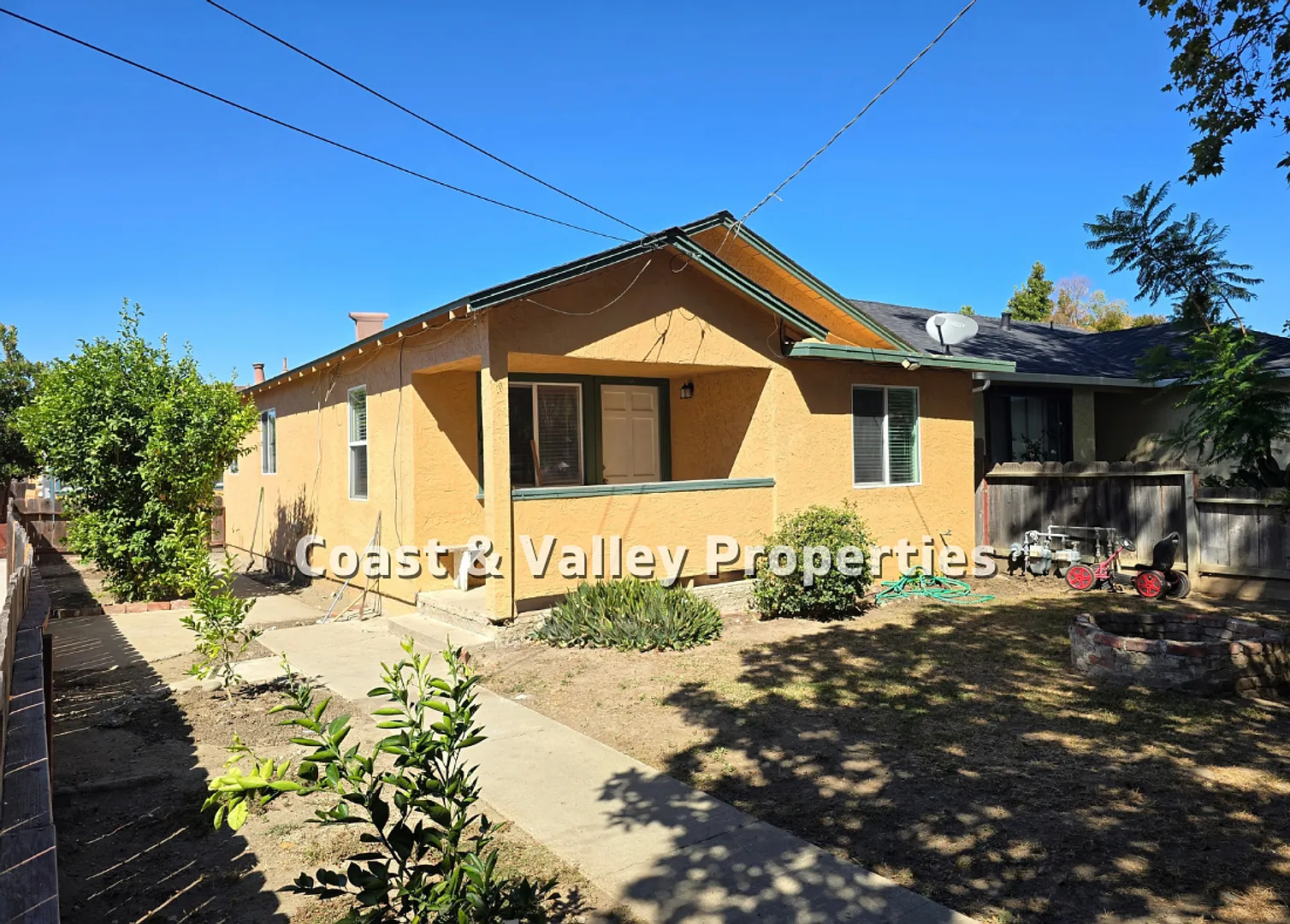 1022 West Street, Hollister, CA 95023 — Photo 1