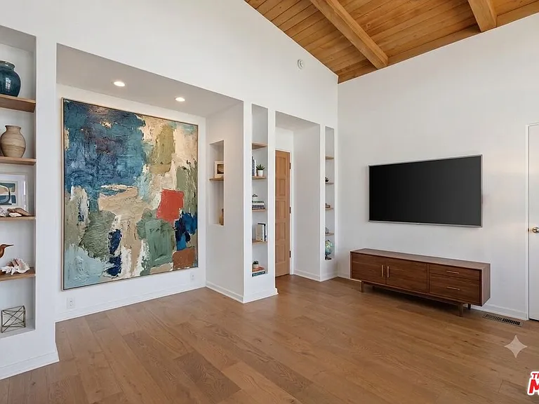 3909 Sierks Way — Photo 13