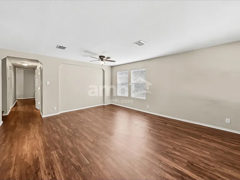 8438 Silver Brush — Photo 7