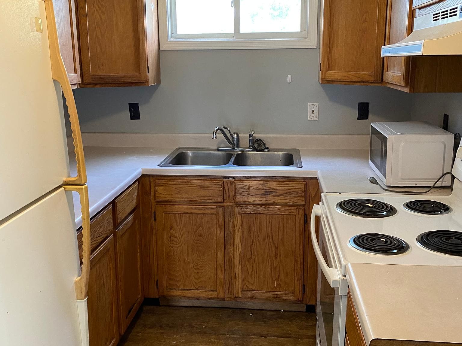 13927 M 40 APT C, Gobles, MI 49055 Zillow