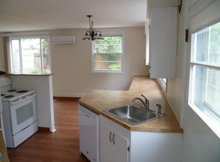 7935 SE Raymond St #A, Portland, OR 97206