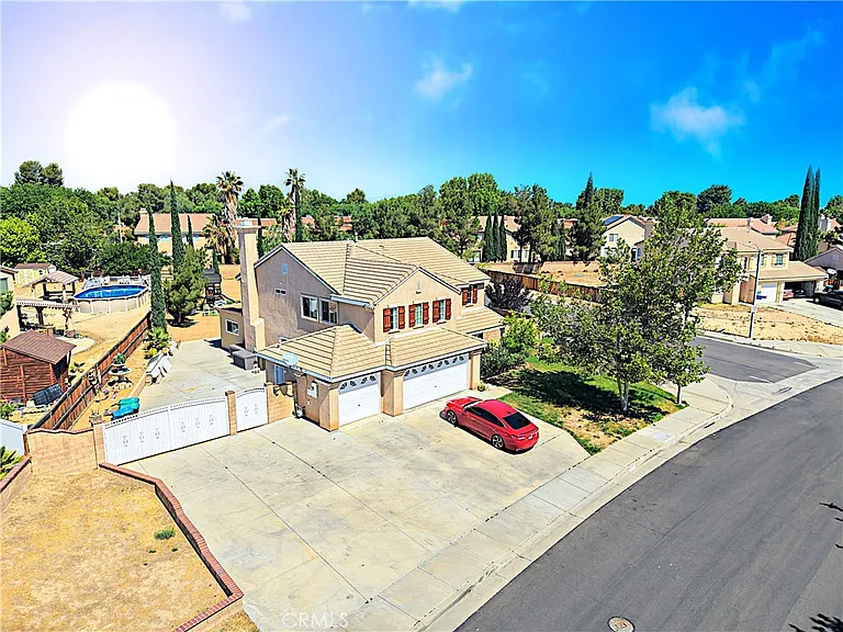 39883 Penina Way — Photo 1