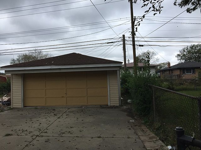 2nd image of 336 Clyde Ave