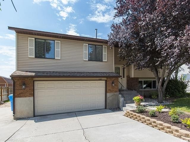 1st image of 2147 W Gregory Ave