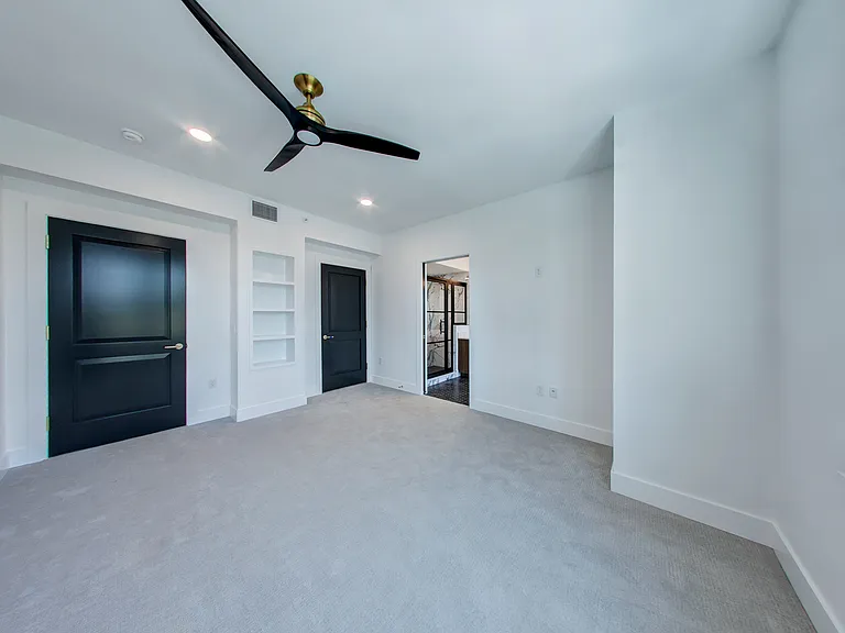 410 W University Ave #302 — Photo 11