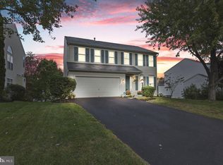 10046 Tummel Falls Dr, Bristow, VA 20136