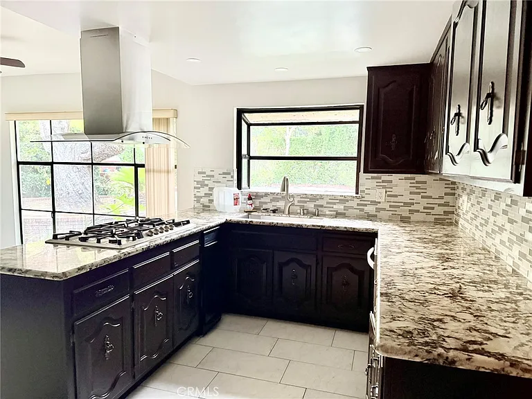 833 Hugo Reid Dr — Photo 8