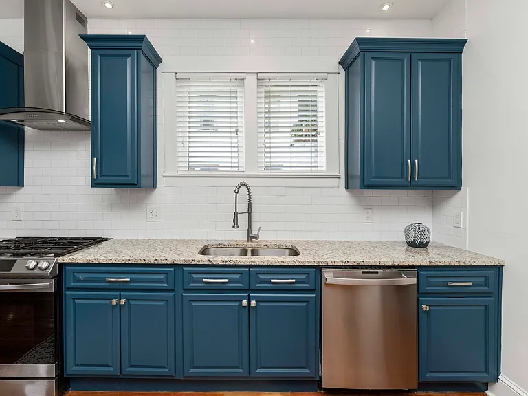 2647 Forbes St — Photo 17